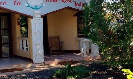 White Rose Lodge Livingstone Ngoại thất bức ảnh
