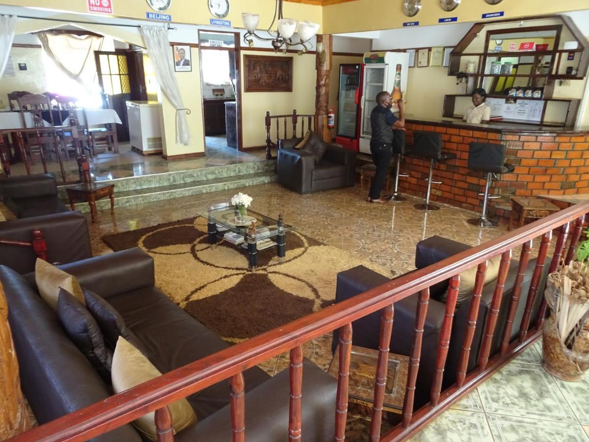 White Rose Lodge Livingstone Ngoại thất bức ảnh