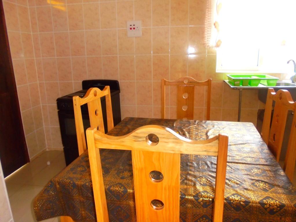 White Rose Lodge Livingstone Ngoại thất bức ảnh