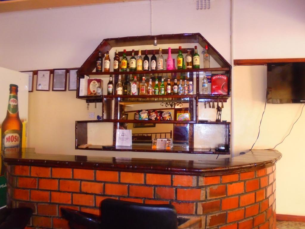 White Rose Lodge Livingstone Ngoại thất bức ảnh