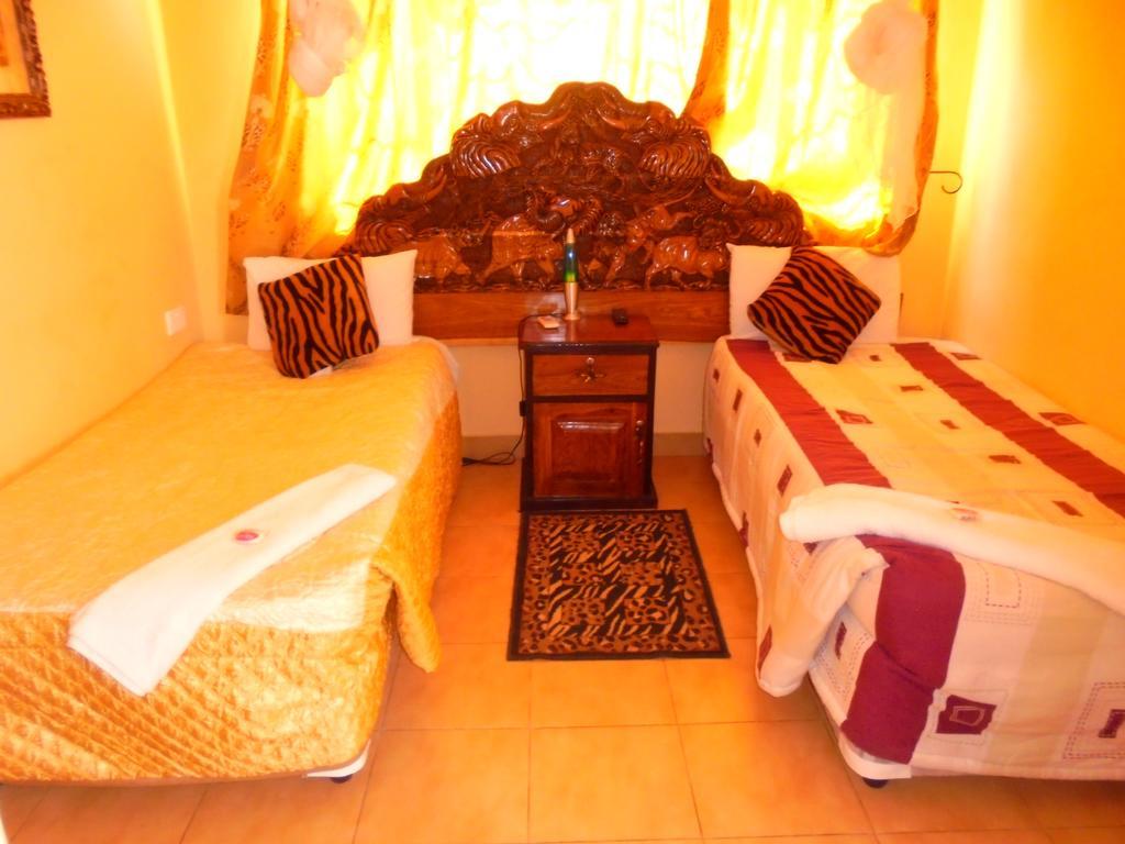 White Rose Lodge Livingstone Ngoại thất bức ảnh