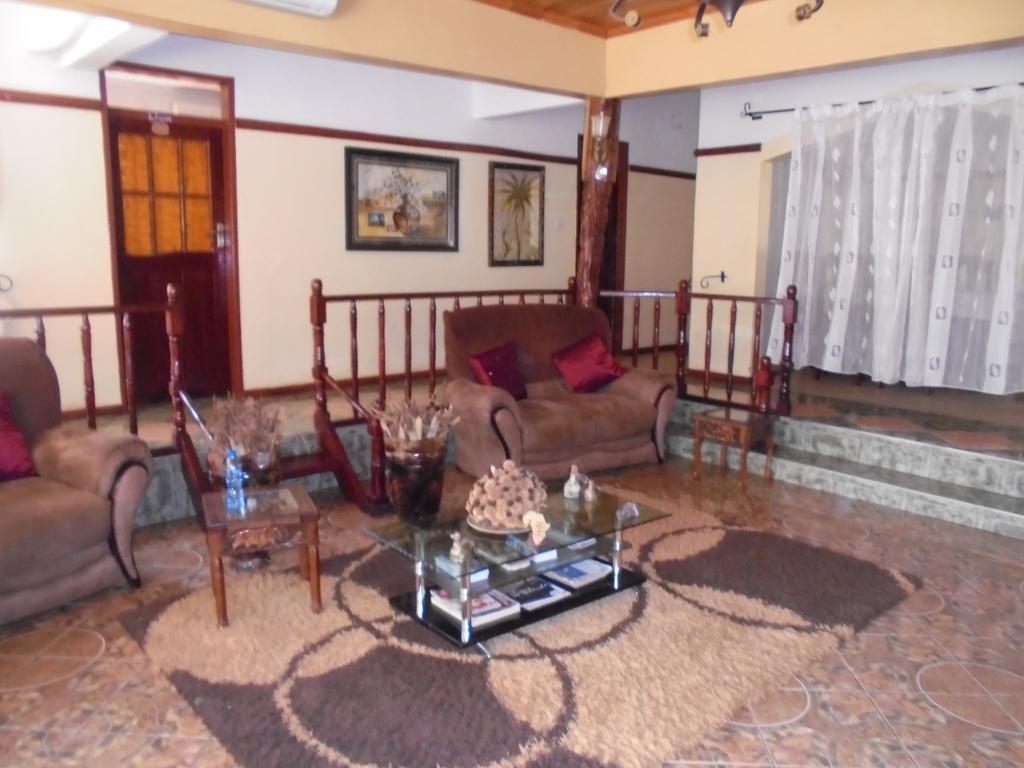 White Rose Lodge Livingstone Ngoại thất bức ảnh