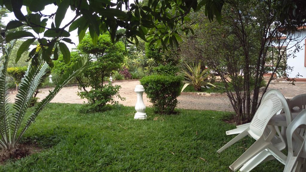 White Rose Lodge Livingstone Ngoại thất bức ảnh