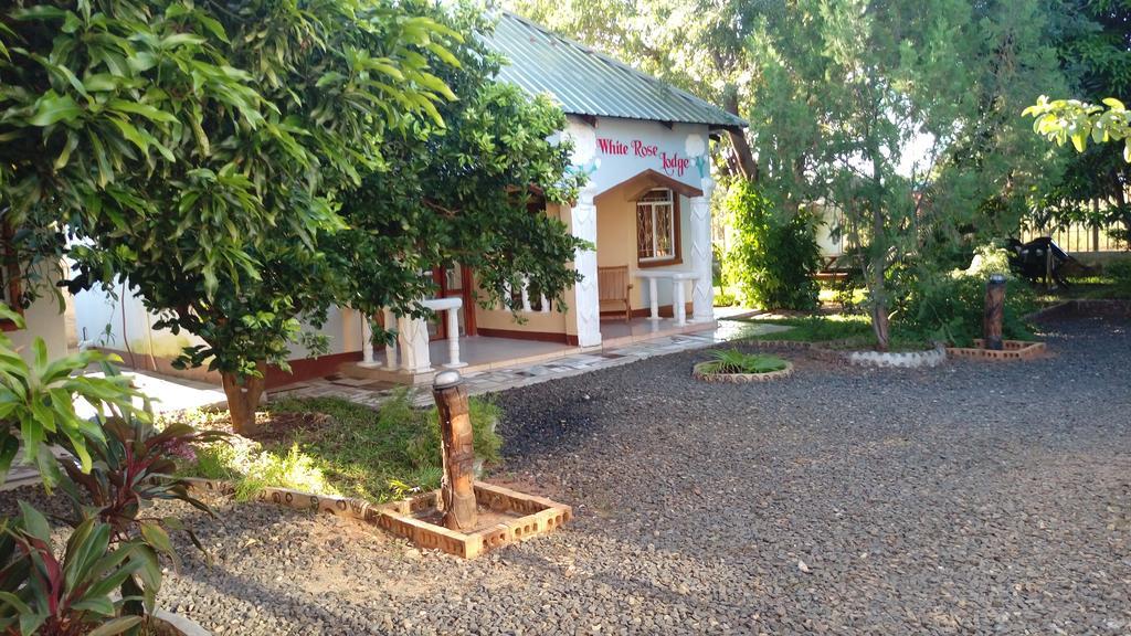 White Rose Lodge Livingstone Ngoại thất bức ảnh
