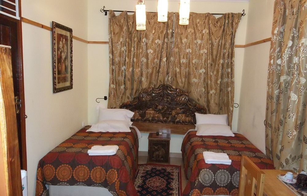 White Rose Lodge Livingstone Ngoại thất bức ảnh