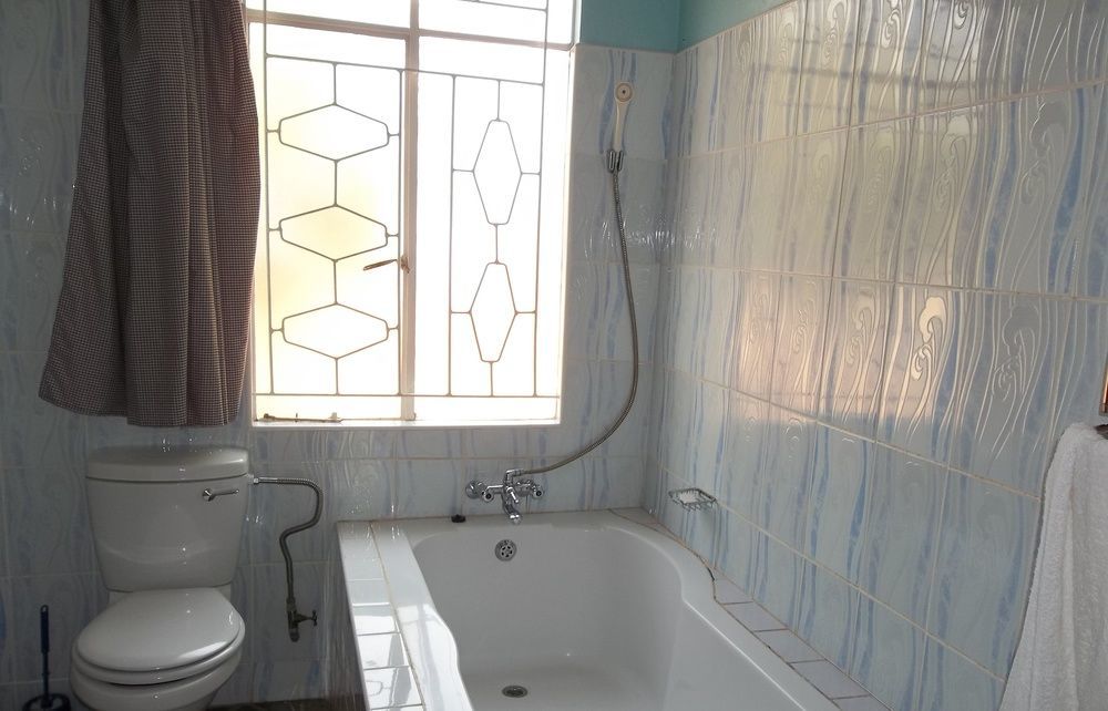 White Rose Lodge Livingstone Ngoại thất bức ảnh